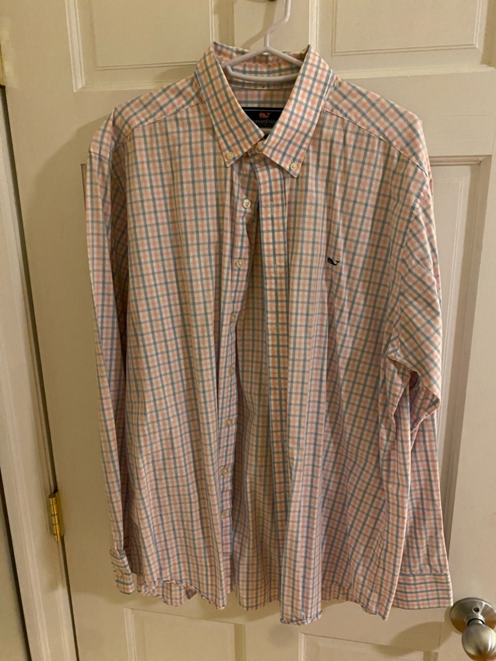 Vineyard Vines Men's Pink and Blue Plaid Button-Down Shirt